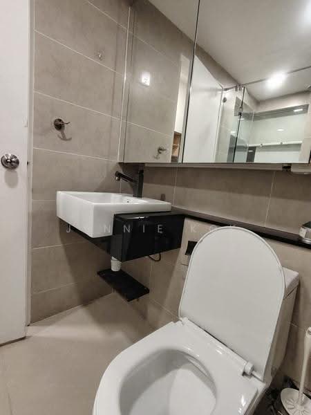 Condominium for Sale at The Peak SOHO - Junnie Kok - Bathroom - PropertyGuru.com.my