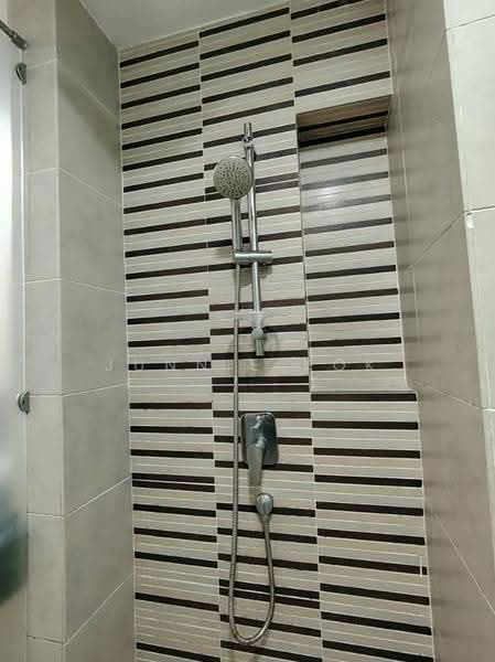 Condominium for Sale at The Peak SOHO - Junnie Kok - Bathroom - PropertyGuru.com.my