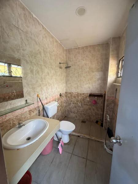 2-storey Terraced House for Rent in Bandar Mahkota Cheras (Cheras) - Nick Chin - Bathroom - PropertyGuru.com.my