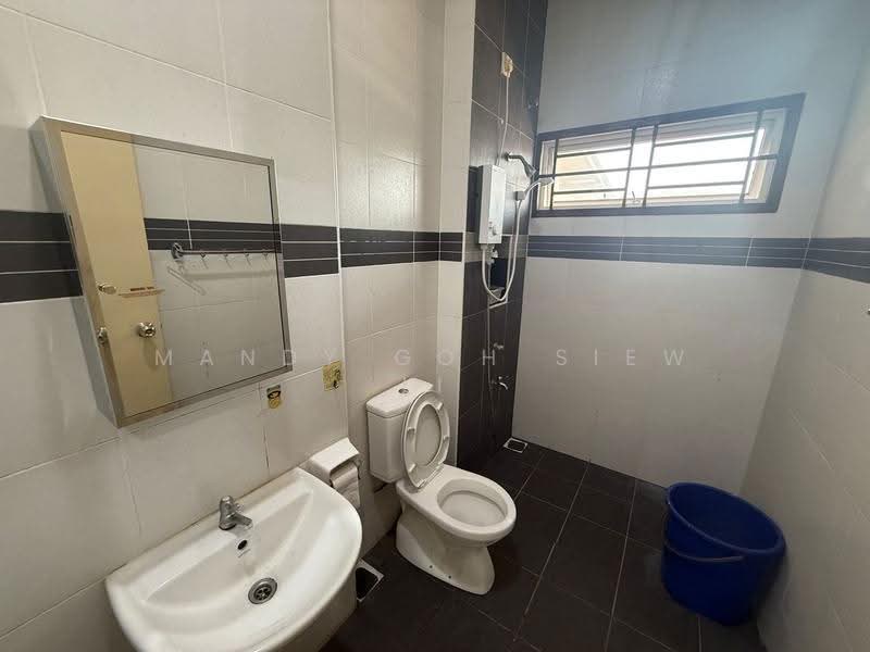 Rumah Teres 2-Tingkat untuk Disewa di Taman Nusa Idaman (Iskandar Puteri (Nusajaya)) - Mandy Goh Siew Li - Bathroom - PropertyGuru.com.my