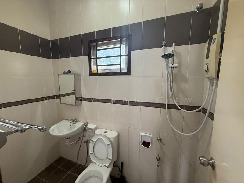 Rumah Teres 2-Tingkat untuk Disewa di Taman Nusa Idaman (Iskandar Puteri (Nusajaya)) - Mandy Goh Siew Li - Bathroom - PropertyGuru.com.my