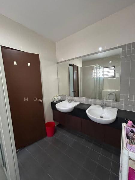 Rumah Berkembar untuk Dijual di Bandar Baru Bangi (Selangor) - Mohd Rafiee - Bathroom - PropertyGuru.com.my