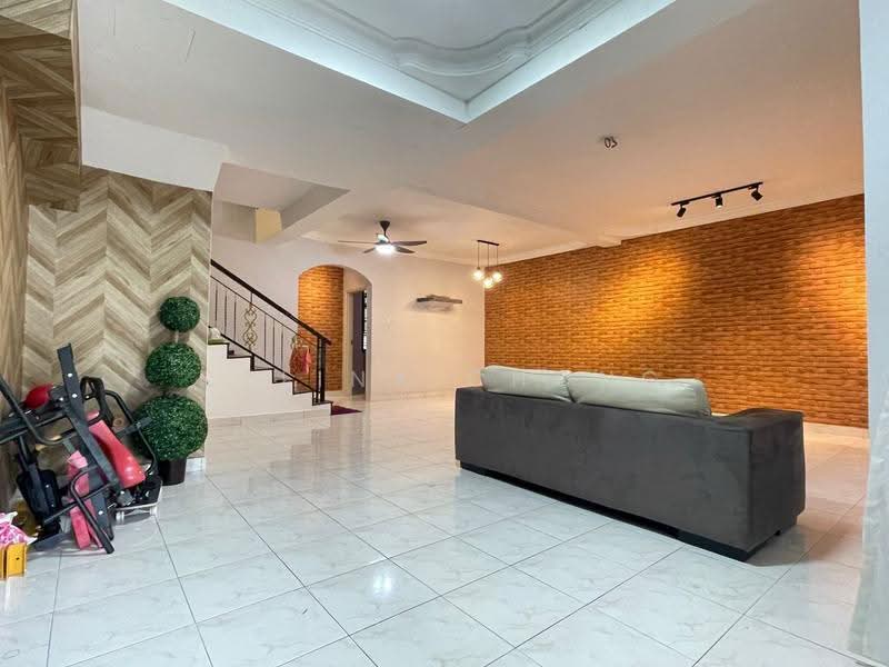 2-storey Terraced House for Sale in Bandar Seri Alam (Masai) - Celina Chong - Living Room - PropertyGuru.com.my
