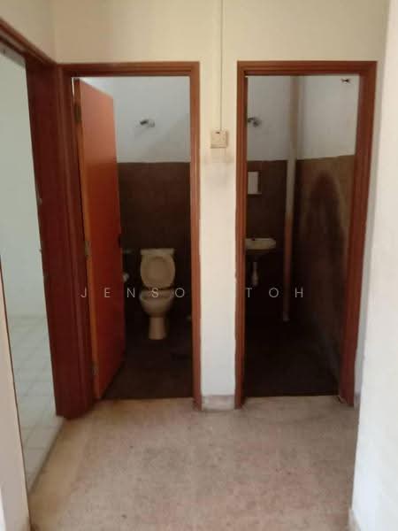 Rumah Teres 1-Tingkat untuk Dijual di Bandar Sri Damansara (Selangor) - Jenson Toh - Bathroom - PropertyGuru.com.my