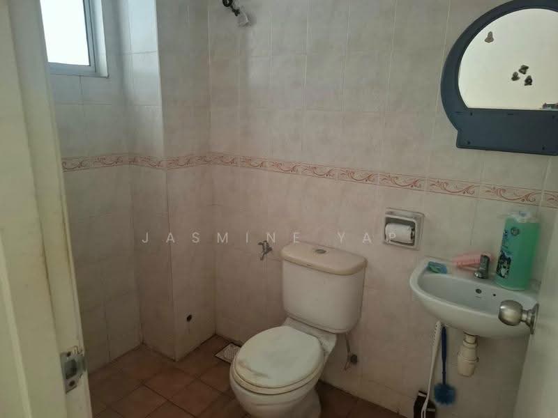 Townhouse for Sale in Taman Lagenda Mas (Cheras) - Jasmine Yap - Bathroom - PropertyGuru.com.my