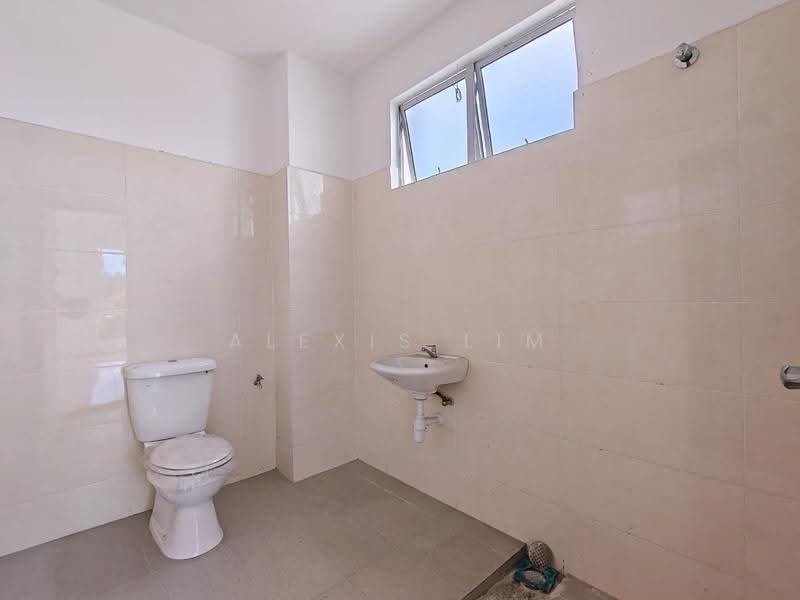Semi-Detached House for Sale in Meru (Klang) - Alexis Lim - Bathroom - PropertyGuru.com.my