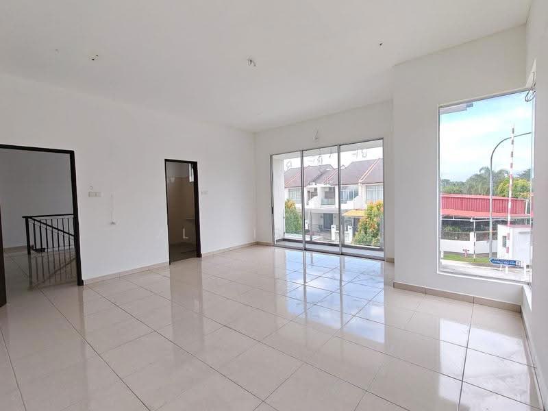 Semi-Detached House for Sale in Meru (Klang) - Alexis Lim - Living Room - PropertyGuru.com.my
