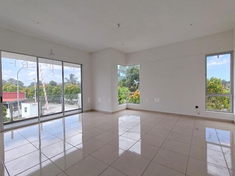 Semi-Detached House for Sale in Meru (Klang) - Alexis Lim - Living Room - PropertyGuru.com.my
