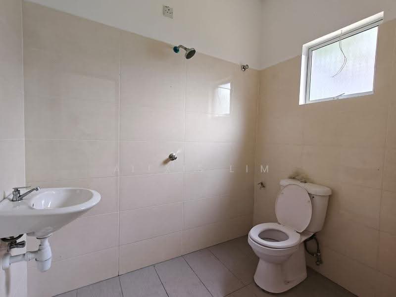 Semi-Detached House for Sale in Meru (Klang) - Alexis Lim - Bathroom - PropertyGuru.com.my