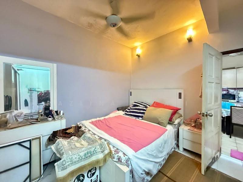 2-storey Terraced House for Sale in Taman Tun Dr Ismail (Kuala Lumpur) - Razlina Razali - Bedroom - PropertyGuru.com.my