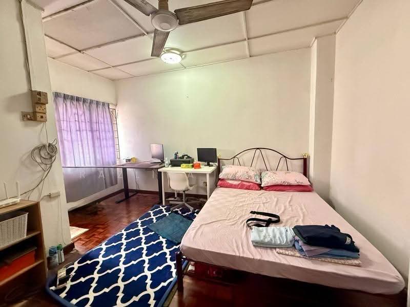 2-storey Terraced House for Sale in Taman Tun Dr Ismail (Kuala Lumpur) - Razlina Razali - Bedroom - PropertyGuru.com.my