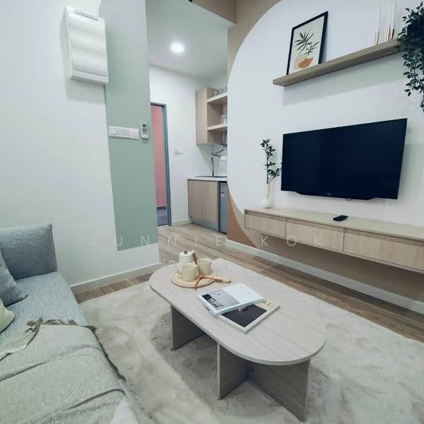 Kediaman Servis untuk Dijual di LikasVue - Junnie Kok - Living Room - PropertyGuru.com.my