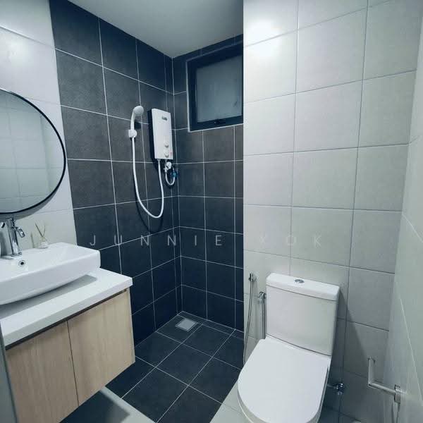 Kediaman Servis untuk Dijual di LikasVue - Junnie Kok - Bathroom - PropertyGuru.com.my