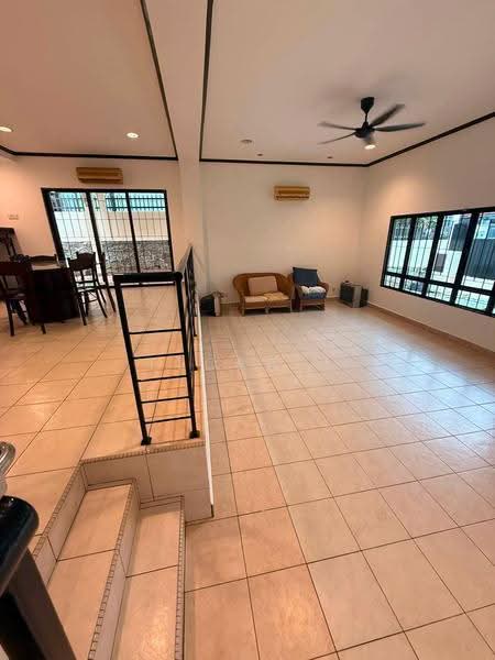 Rumah Berkembar untuk Dijual di Taman Yarl (Jalan Klang Lama (Old Klang Road)) - Flora T - PropertyGuru.com.my
