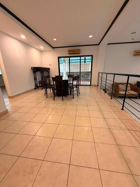 Rumah Berkembar untuk Dijual di Taman Yarl (Jalan Klang Lama (Old Klang Road)) - Flora T - PropertyGuru.com.my