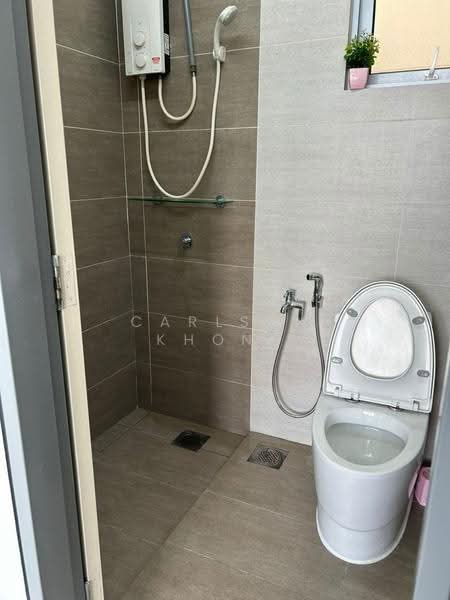 Pangsapuri untuk Dijual di Koi Kinrara - Carlson Khong - Bathroom - PropertyGuru.com.my