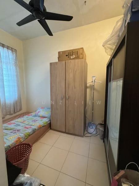 Rumah Teres 2-Tingkat untuk Dijual di Bandar Seri Alam (Masai) - Junz Liew - Bedroom - PropertyGuru.com.my