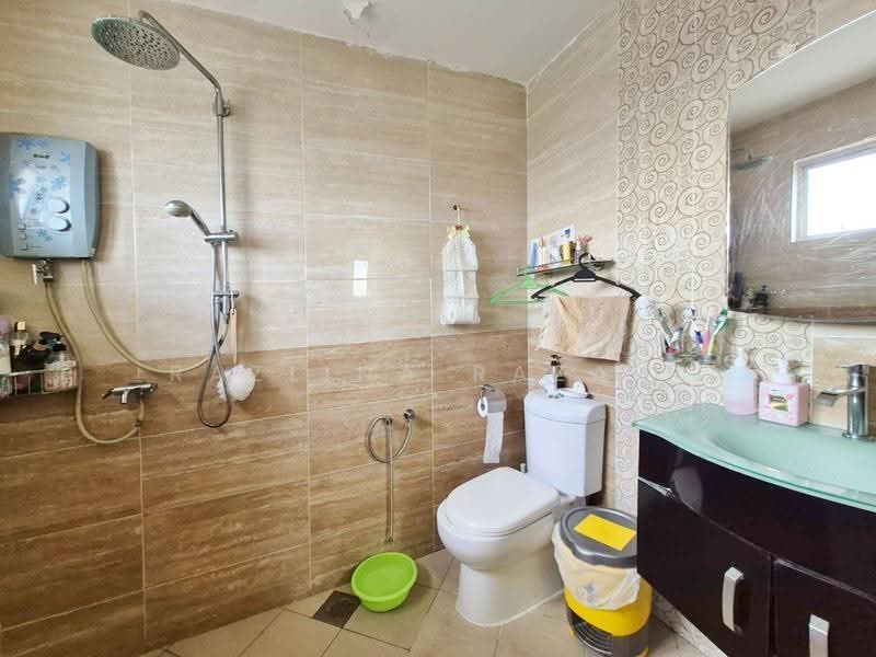 2-storey Terraced House for Sale in Taman Tun Dr Ismail (Kuala Lumpur) - Razlina Razali - Bathroom - PropertyGuru.com.my