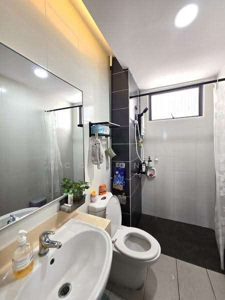 Pangsapuri untuk Dijual di Bayu @ Pandan Jaya - CC Hong - Bathroom - PropertyGuru.com.my