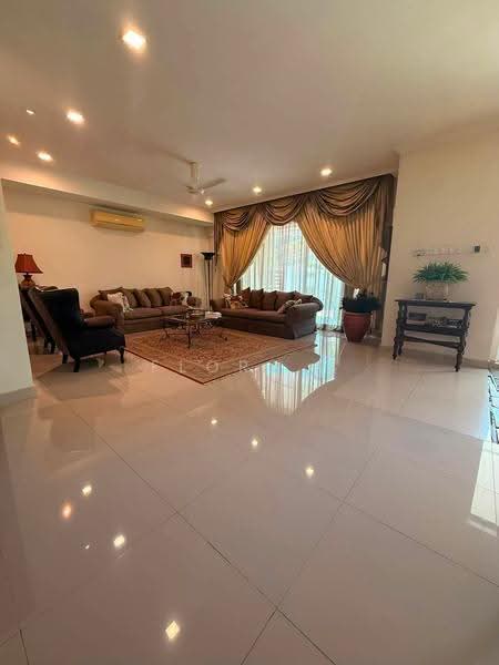 Rumah Teres 2.5-Tingkat untuk Dijual di USJ Heights (Subang Jaya) - Flora T - PropertyGuru.com.my