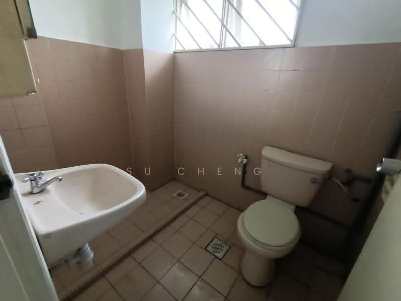 Kondominium untuk Disewa di Meadow Park 2 - Su Cheng - Bathroom - PropertyGuru.com.my
