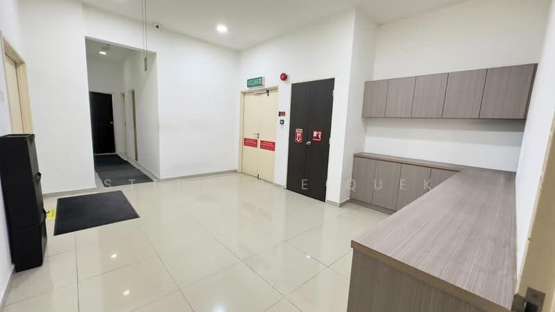Office for Rent in Shah Alam (Selangor) - Stephanie Quek - Corridor - PropertyGuru.com.my