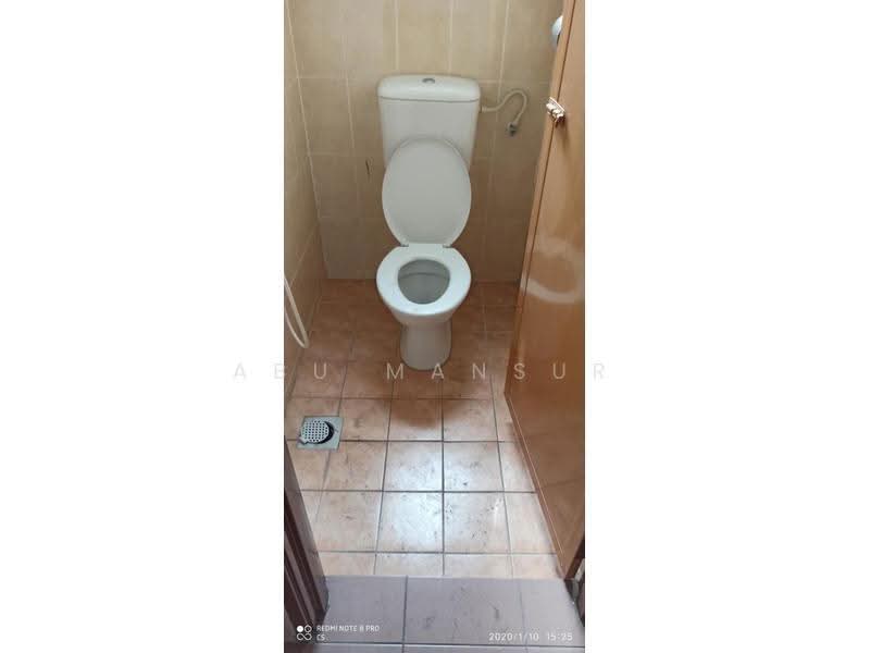 Shop / Office untuk Disewa di Taman Kajang Impian (Kajang) - Abu Mansur - Bathroom - PropertyGuru.com.my