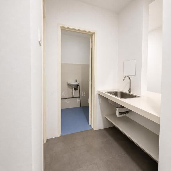 Pejabat untuk Disewa di Taman Usahawan (Kepong) - Patrick Chen - Bathroom - PropertyGuru.com.my