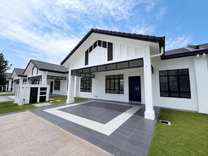 1-storey Terraced House for Sale in Shah Alam (Selangor) - Lucas Loh - Exterior - PropertyGuru.com.my
