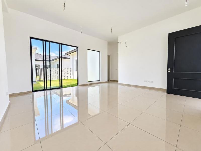 1-storey Terraced House for Sale in Shah Alam (Selangor) - Lucas Loh - Living Room - PropertyGuru.com.my