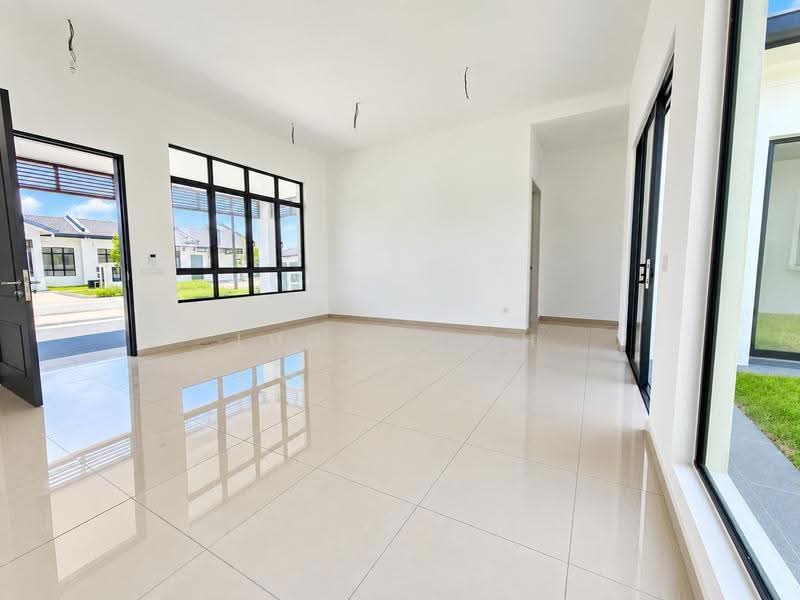 1-storey Terraced House for Sale in Shah Alam (Selangor) - Lucas Loh - Living Room - PropertyGuru.com.my