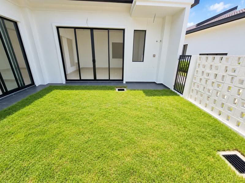 1-storey Terraced House for Sale in Shah Alam (Selangor) - Lucas Loh - Exterior - PropertyGuru.com.my