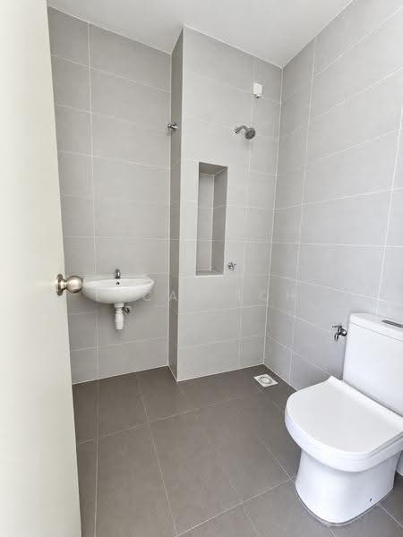 1-storey Terraced House for Sale in Shah Alam (Selangor) - Lucas Loh - Bathroom - PropertyGuru.com.my