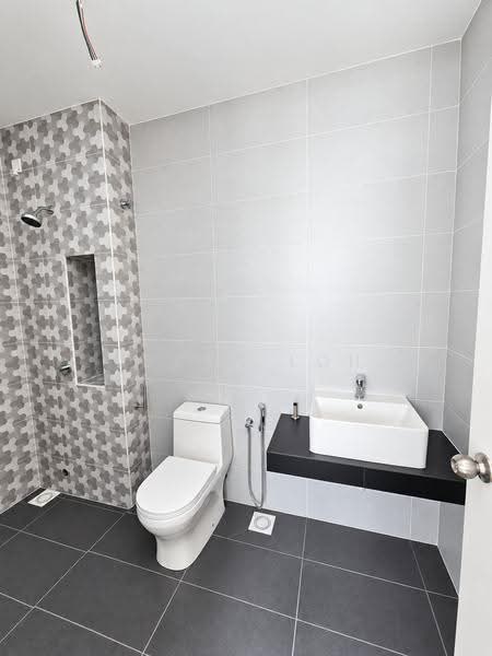 1-storey Terraced House for Sale in Shah Alam (Selangor) - Lucas Loh - Bathroom - PropertyGuru.com.my