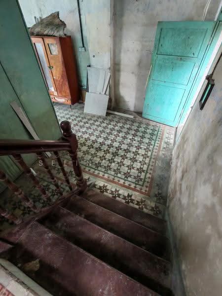 Shop for Sale in Taman Lahat Indah (Lahat) - Selina Wong - Interior - PropertyGuru.com.my