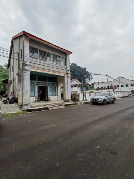 Shop for Sale in Taman Lahat Indah (Lahat) - Selina Wong - Exterior - PropertyGuru.com.my