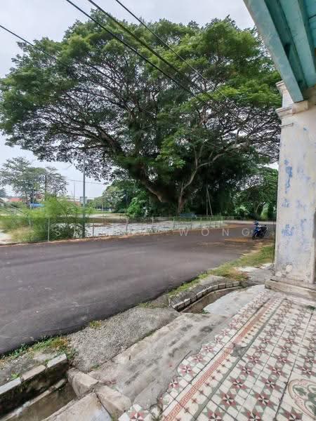 Shop for Sale in Taman Lahat Indah (Lahat) - Selina Wong - Exterior - PropertyGuru.com.my