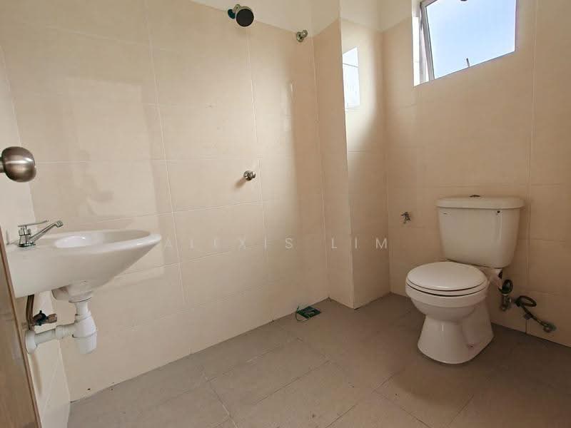 Semi-Detached House for Sale in Meru (Klang) - Alexis Lim - Bathroom - PropertyGuru.com.my