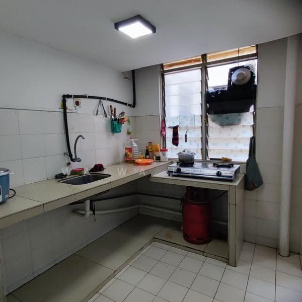Apartment for Rent at Saujana Puchong SP 3 Shop Apartment - Wa Wa Liew - Kitchen - PropertyGuru.com.my