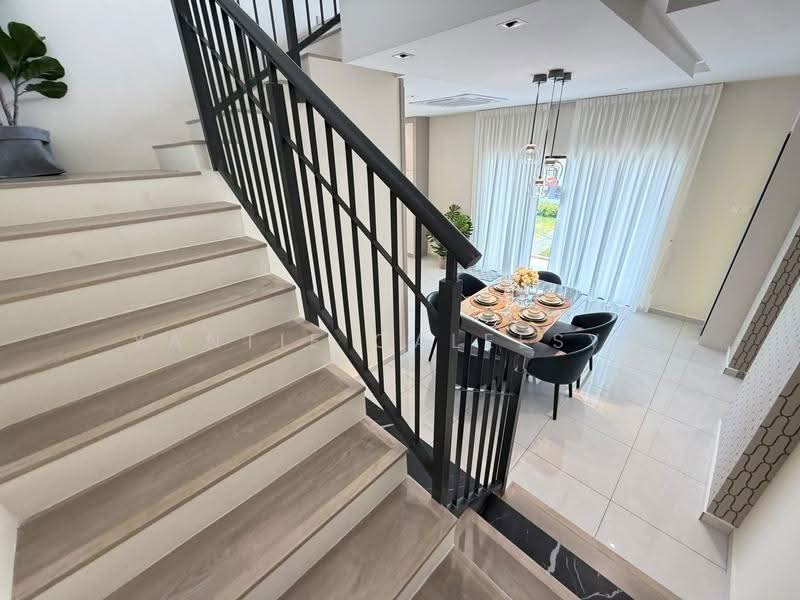 Rumah Teres 2-Tingkat untuk Dijual di Cyberjaya (Selangor) - Yantie Qaleesya - Dining Room - PropertyGuru.com.my