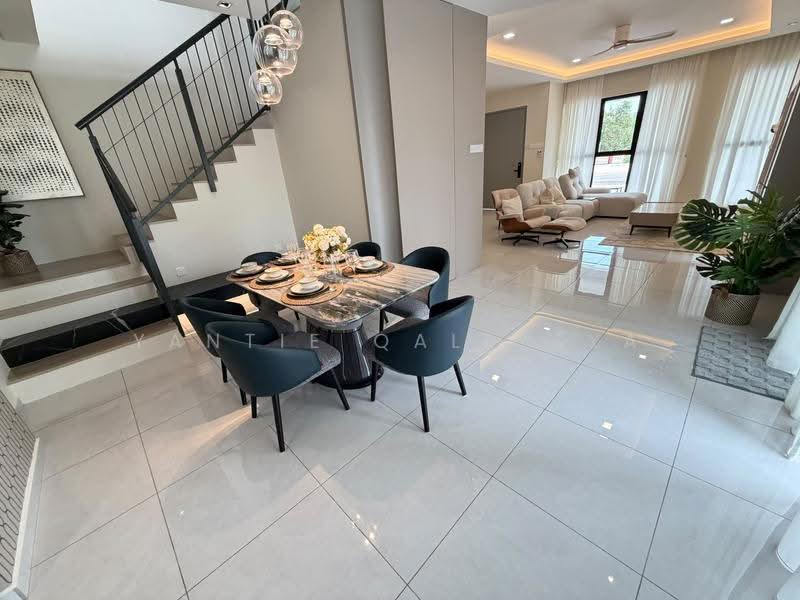 Rumah Teres 2-Tingkat untuk Dijual di Cyberjaya (Selangor) - Yantie Qaleesya - Dining Room - PropertyGuru.com.my