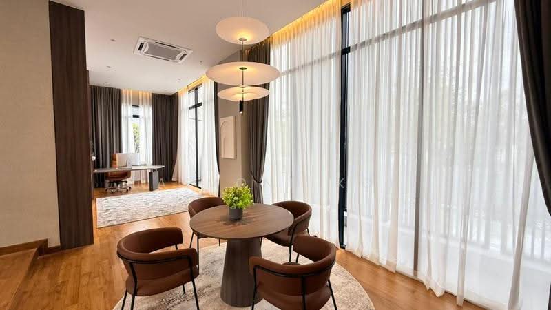 Bungalow House for Sale in Iskandar Puteri (Nusajaya) (Johor) - Jasmond Koh - Study - PropertyGuru.com.my