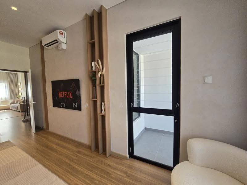 2-storey Terraced House for Sale in Seksyen U11 (Shah Alam) - Jonathan Chai - Living Room - PropertyGuru.com.my
