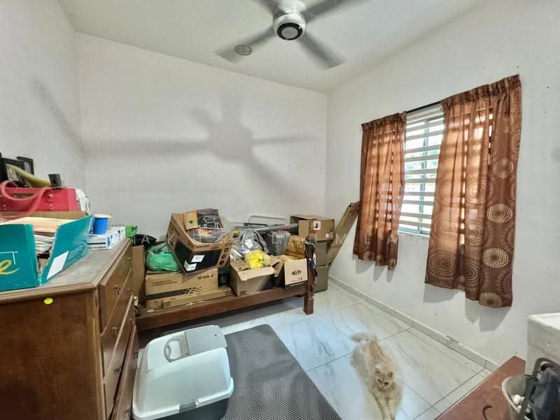 Cluster House for Sale in Taman Scientex Pasir Gudang (Pasir Gudang) - Fakhrul Imlan - Bedroom - PropertyGuru.com.my