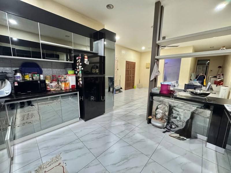 Cluster House for Sale in Taman Scientex Pasir Gudang (Pasir Gudang) - Fakhrul Imlan - Kitchen - PropertyGuru.com.my