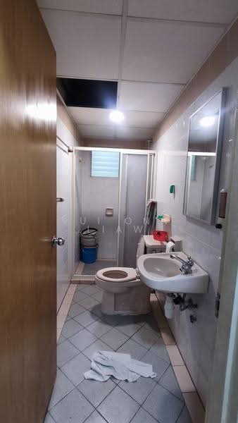 Kondominium untuk Disewa di Likas Square - Vui Onn Liaw - Bathroom - PropertyGuru.com.my