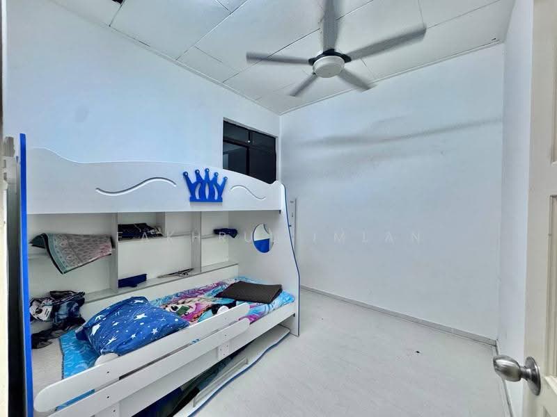 1-storey Terraced House for Sale in Taman Daya (Johor Bahru) - Fakhrul Imlan - Bedroom - PropertyGuru.com.my