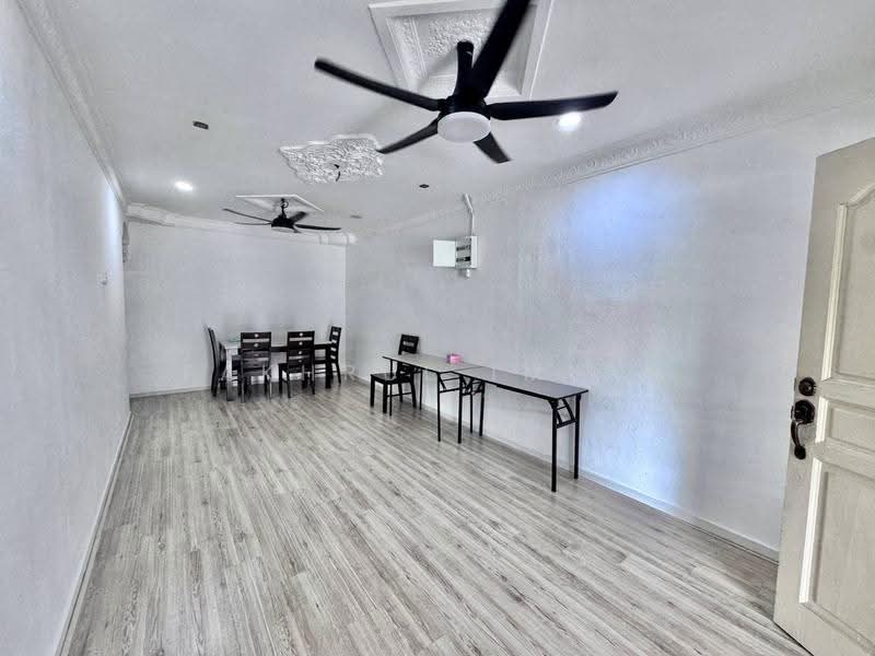 1-storey Terraced House for Sale in Taman Daya (Johor Bahru) - Fakhrul Imlan - Dining Room - PropertyGuru.com.my