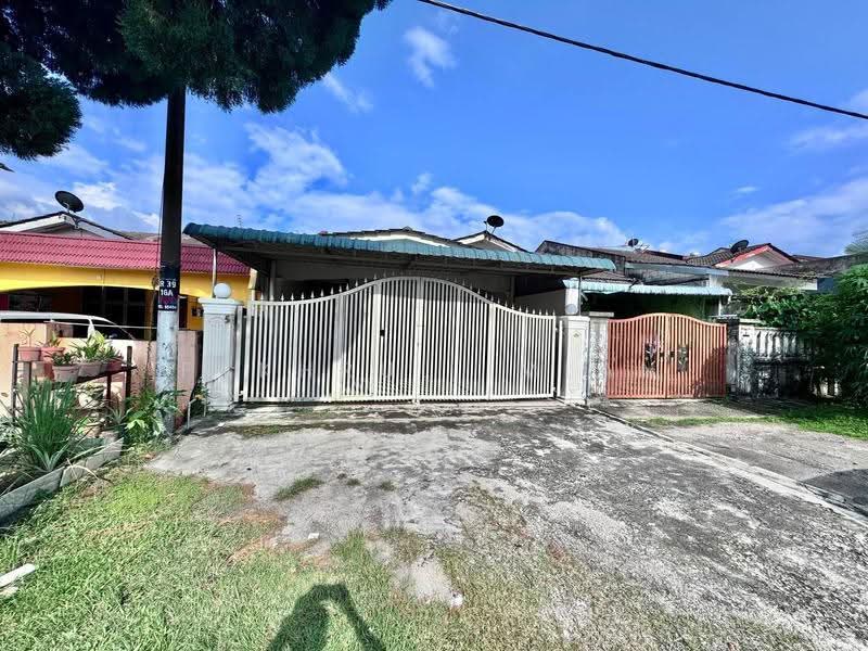 1-storey Terraced House for Sale in Taman Daya (Johor Bahru) - Fakhrul Imlan - Exterior - PropertyGuru.com.my