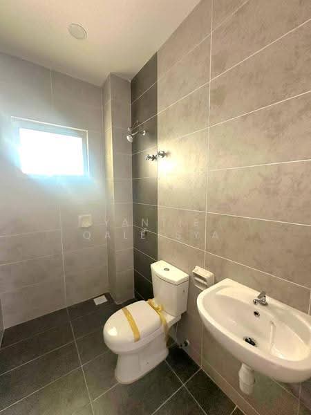 Townhouse for Sale in Sepang (Selangor) - Yantie Qaleesya - Bathroom - PropertyGuru.com.my